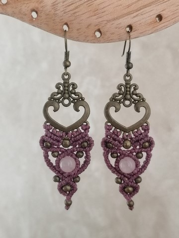 Boucles-d-oreilles-macramé-minéraux-fée-un-rêve-Heart-quartz-rose-mauve