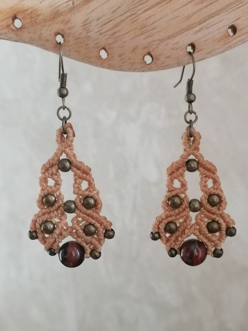 Boucles-d-oreilles-macramé-minéraux-fée-un-rêve-Minnie-oeil-de-taureau