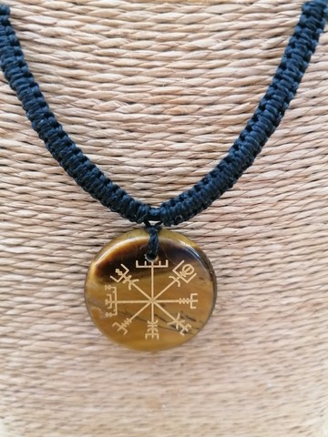 pendentif_vegvisir_collier_homme_macramé_tissage_oeil_de_tigre