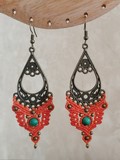 Boucles-d-oreilles-macramé-minéraux-fée-un-rêve-Catherine-malachite-orange